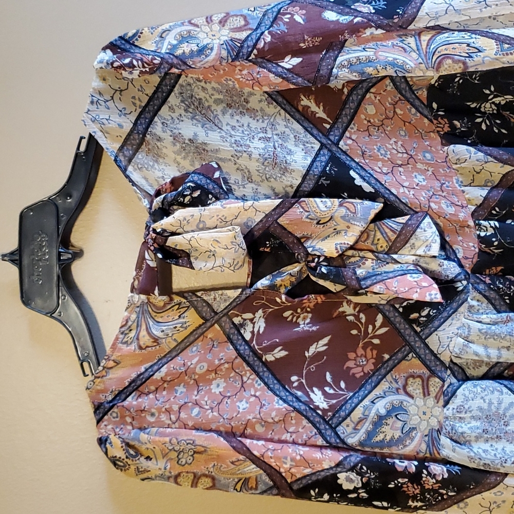 American Eagle Top - Picture 5 of 8